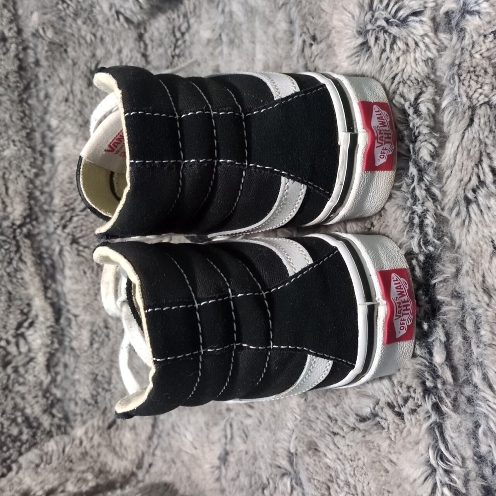 Vans Black and White High-Top Sneakers Kids Sz 3.5 - Picture 3 of 5